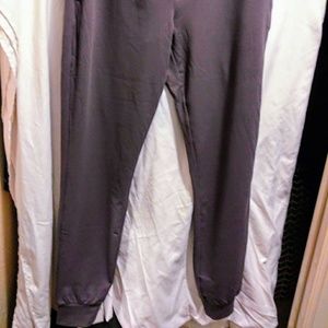 NWT Fabletics Venetia Jogger II SHADOW